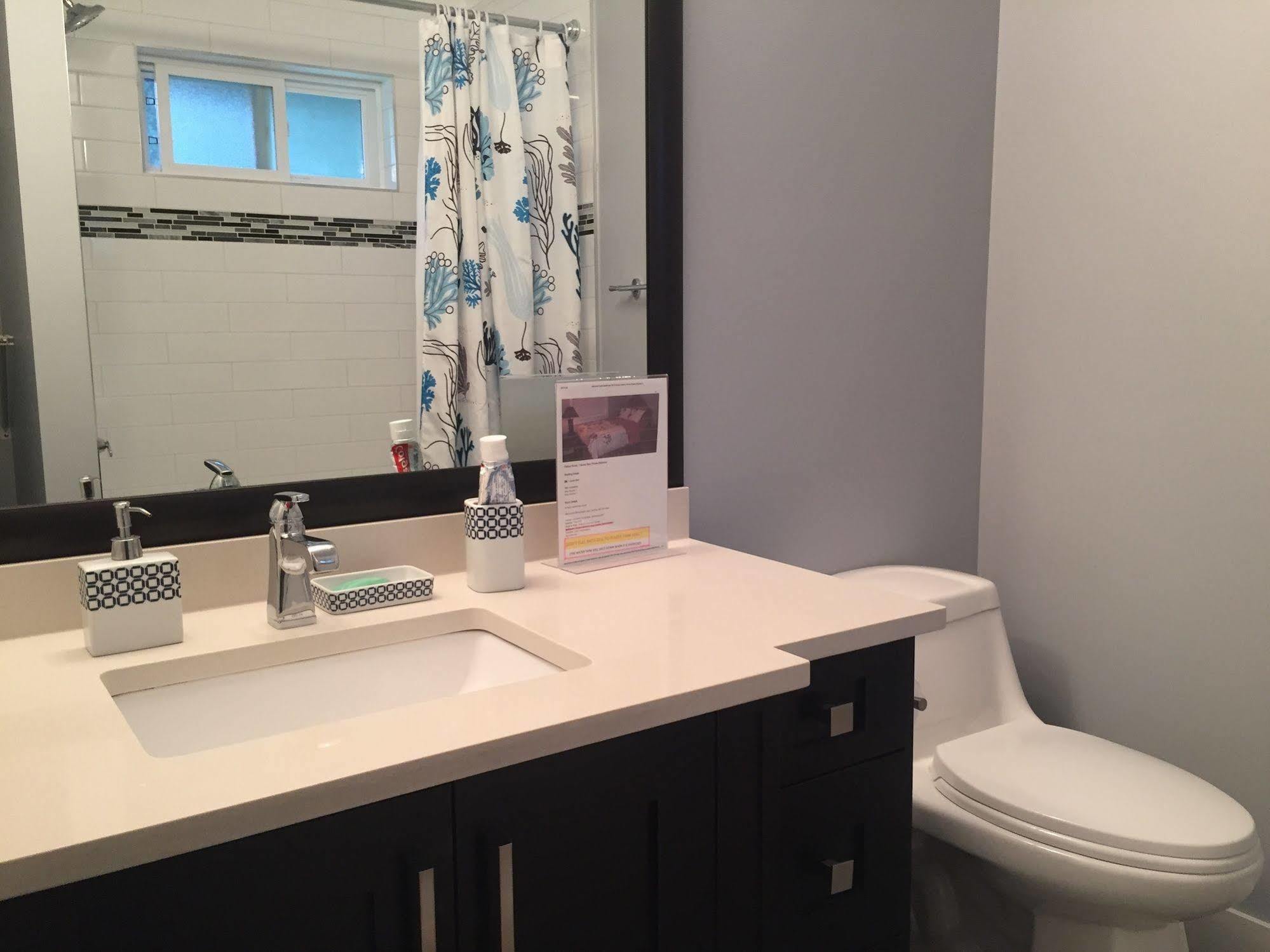 Guest house Vancouver Austin 2*